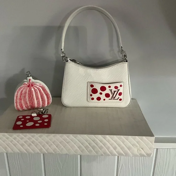 LOUIS VUITTON x Yayoi Kusama LVxYK Epi Marerini 2WAY - Picture 5 of 13